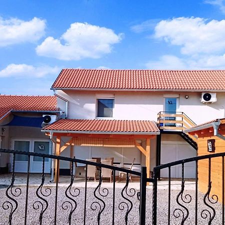 Csigahaz Apartman 佩奇 外观 照片