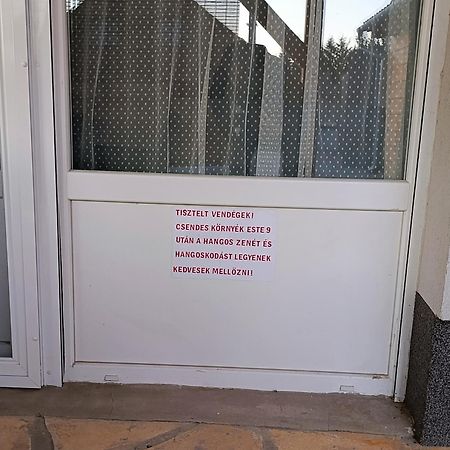 Csigahaz Apartman 佩奇 外观 照片