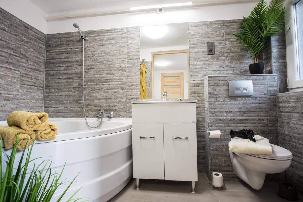 Csigahaz Apartman 佩奇 外观 照片
