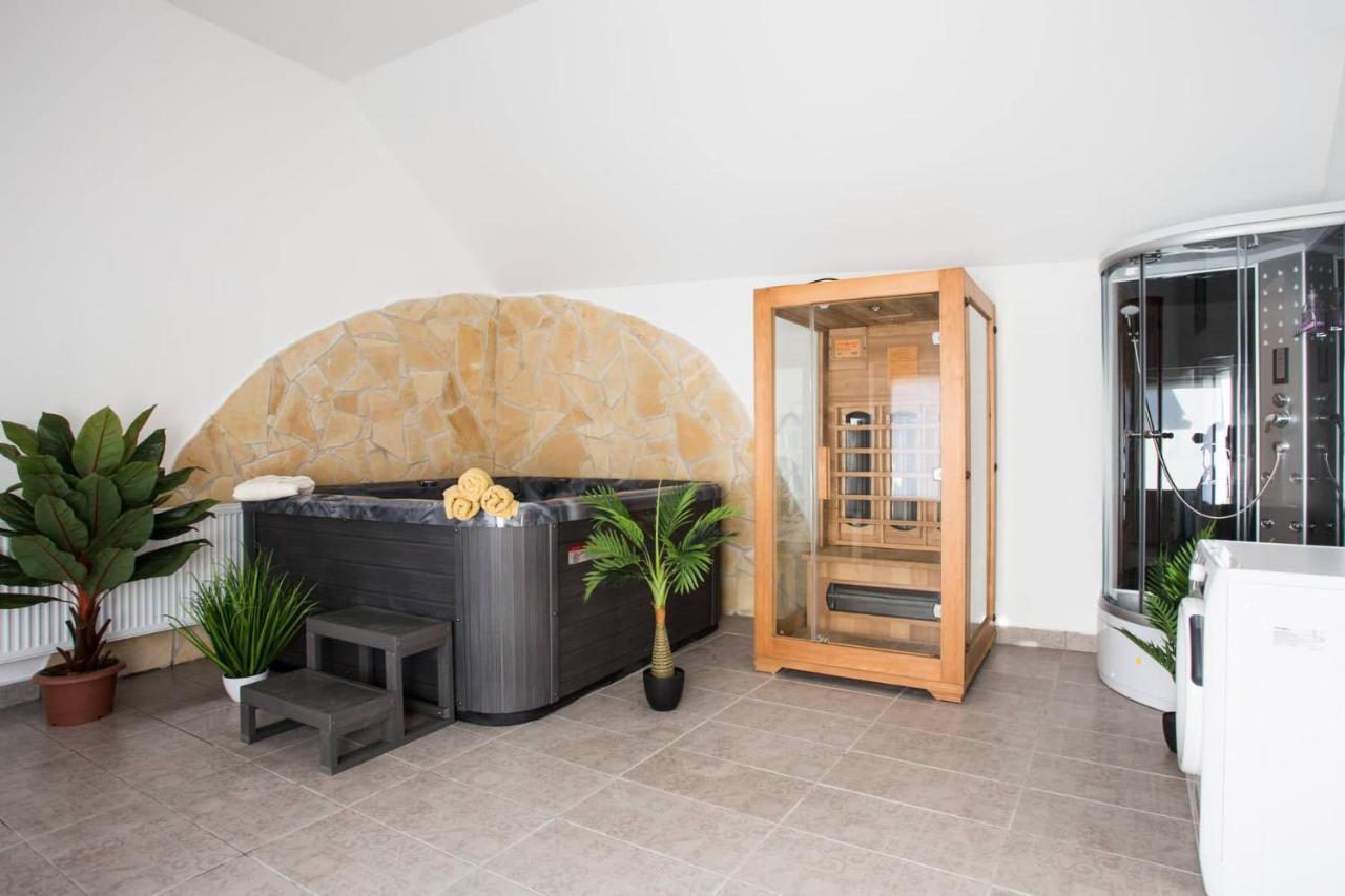 Csigahaz Apartman 佩奇 外观 照片